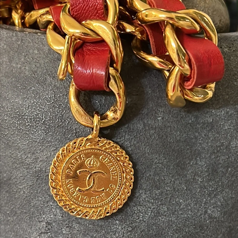 Chanel vintage red leather belt - Picture 5 of 9